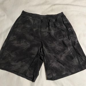 Lululemon Pace Breaker Shorts Men’s Medium 9" Inseam w/ Liner - Black Patterned